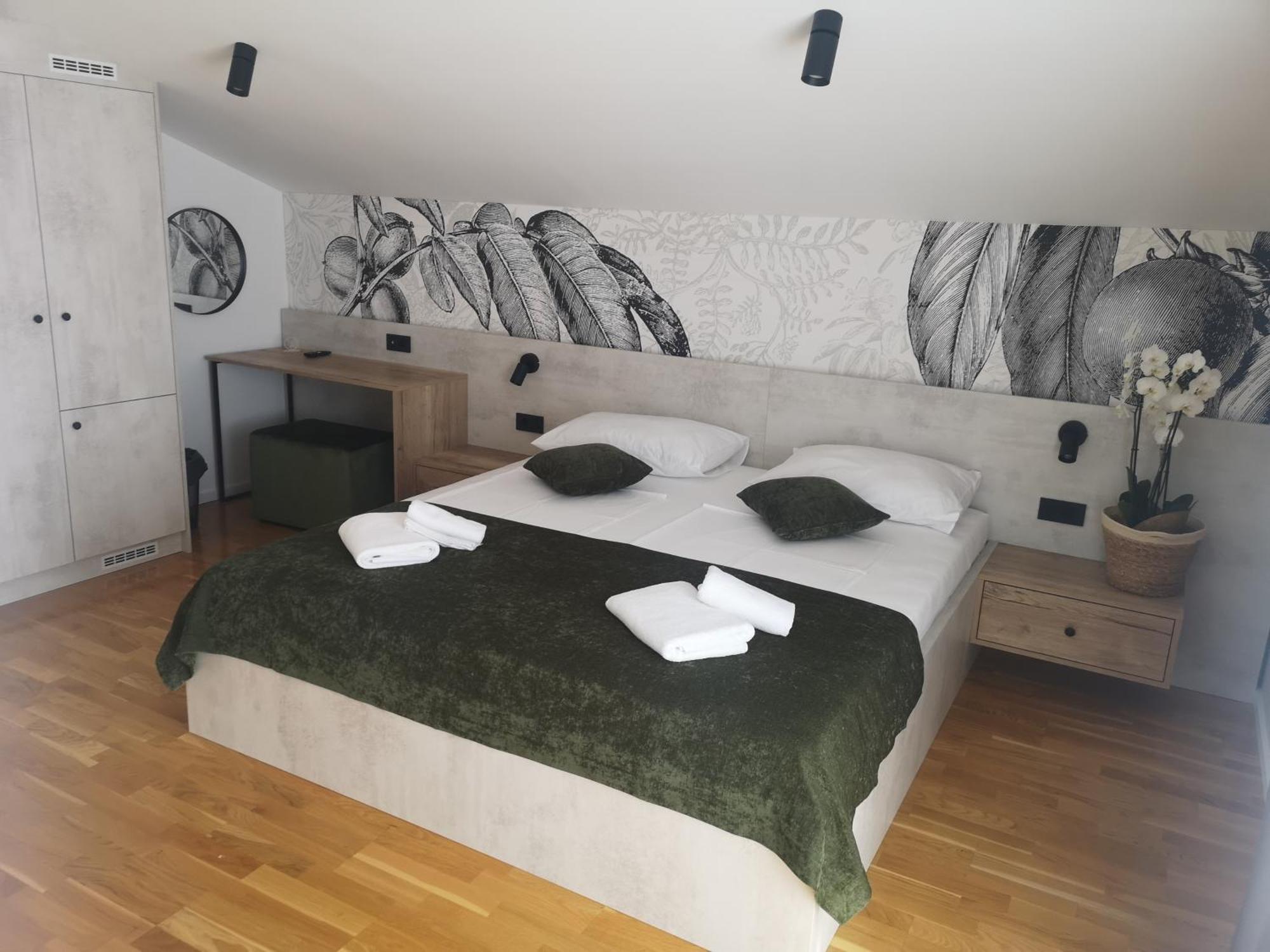 MEMORI bed&breakfast Rab Town Eksteriør billede